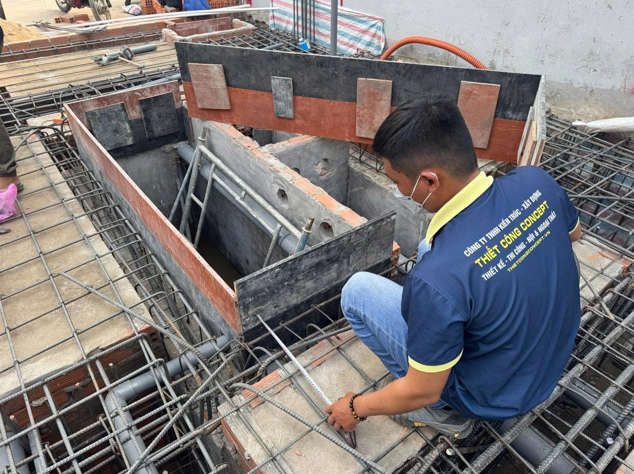 BỂ TỰ HOẠI TREO LÀ GÌ? GIẢI PHÁP CHỐNG NỨT, CHỐNG RÒ RỈ HIỆU QUẢ CHO NHÀ PHỐ CỦA THIẾT CÔNG CONCEPT