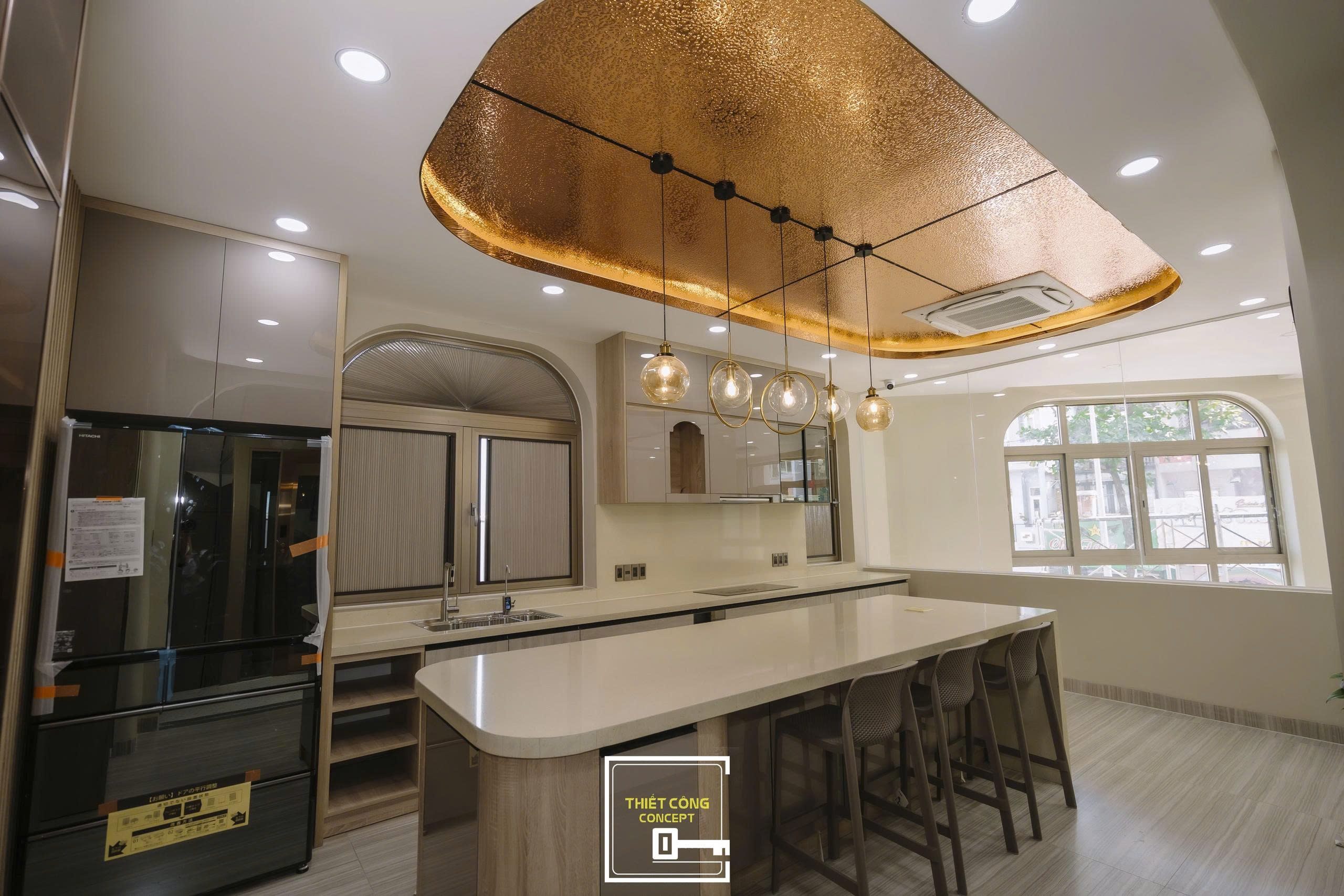 MẪU TRẦN THẠCH CAO TẠI CHAU'S HOUSE 2023